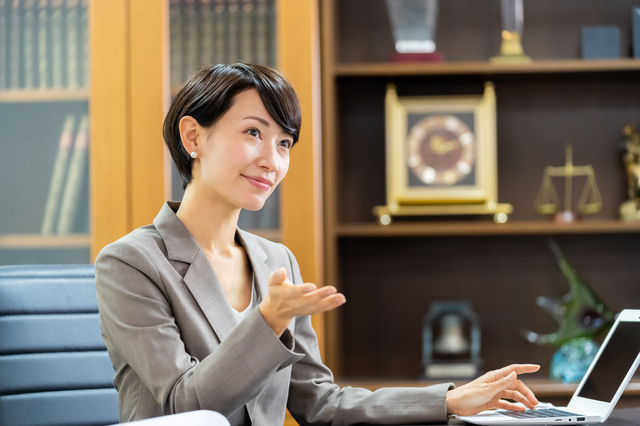 士業の女性イメージ