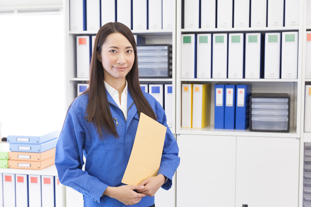 女性スタッフ