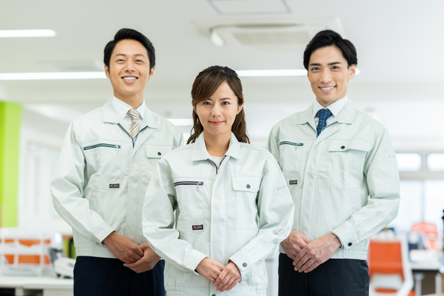 遺品整理業者の女性・男性