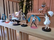 ボカロのフィギュアを供養している様子